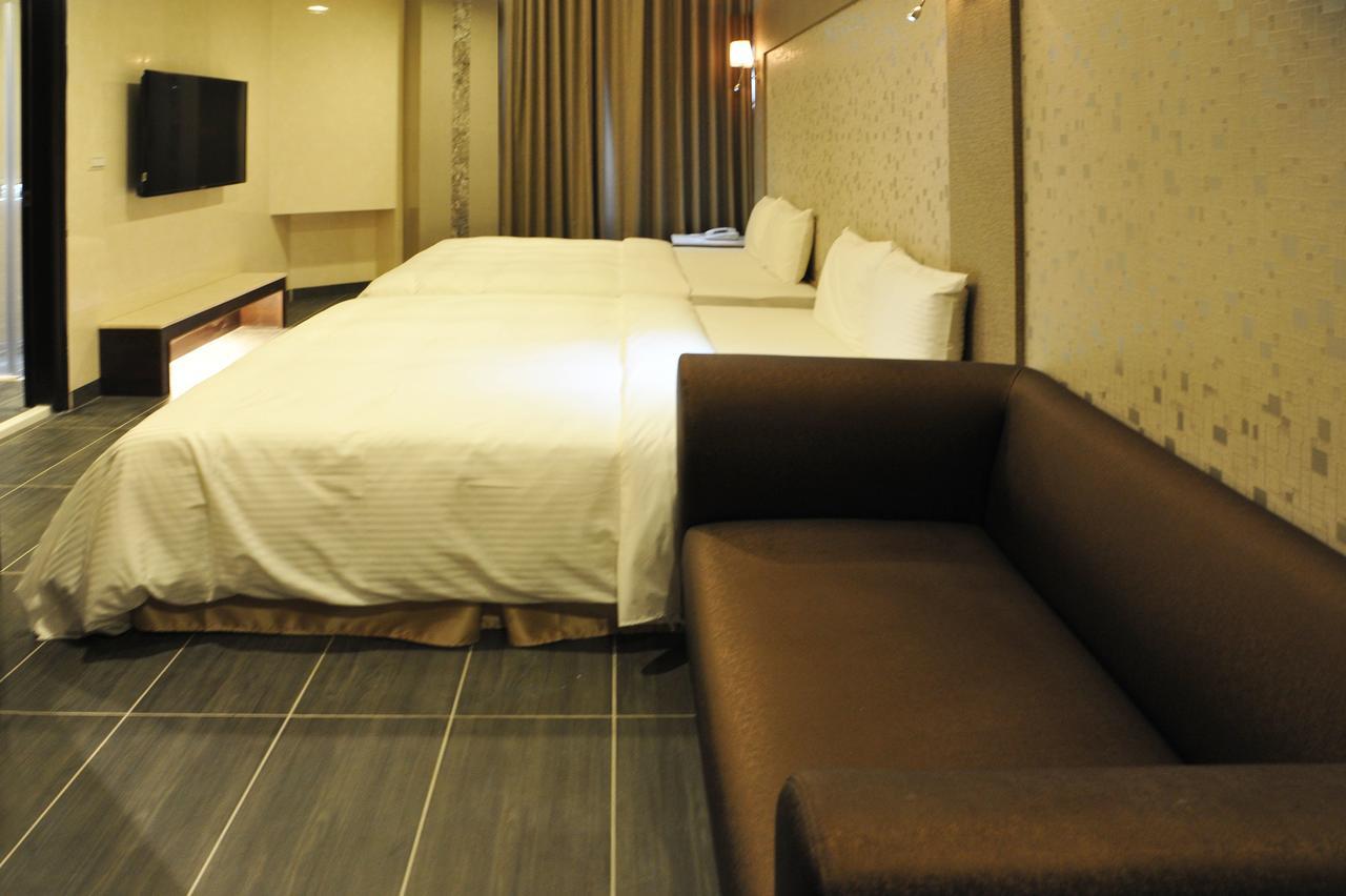 Maple Hotel Тайнань Екстер'єр фото