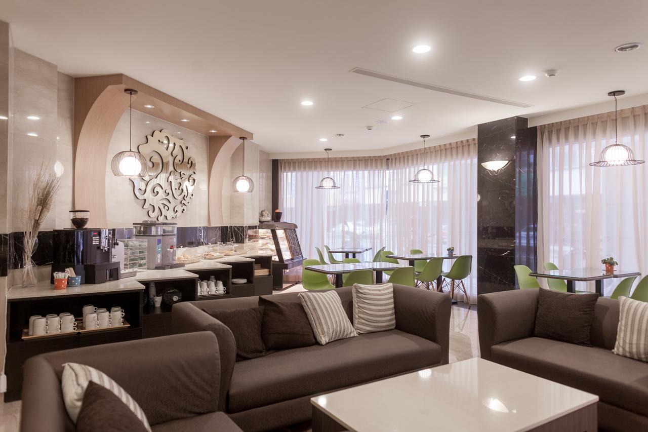 Maple Hotel Тайнань Екстер'єр фото
