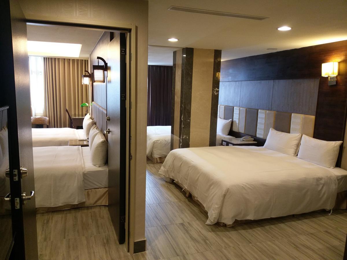 Maple Hotel Тайнань Екстер'єр фото