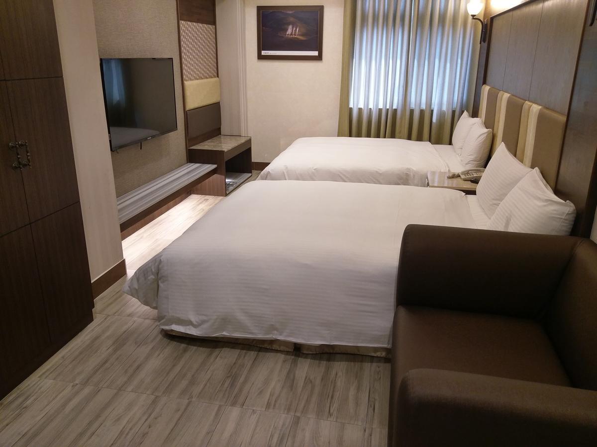 Maple Hotel Тайнань Екстер'єр фото