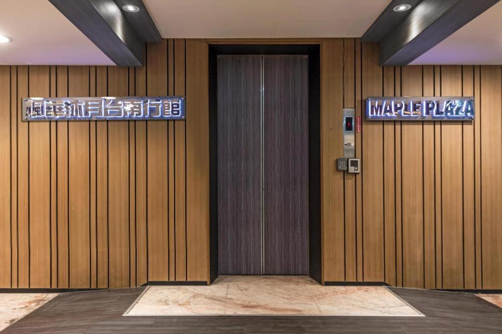 Maple Hotel Тайнань Екстер'єр фото